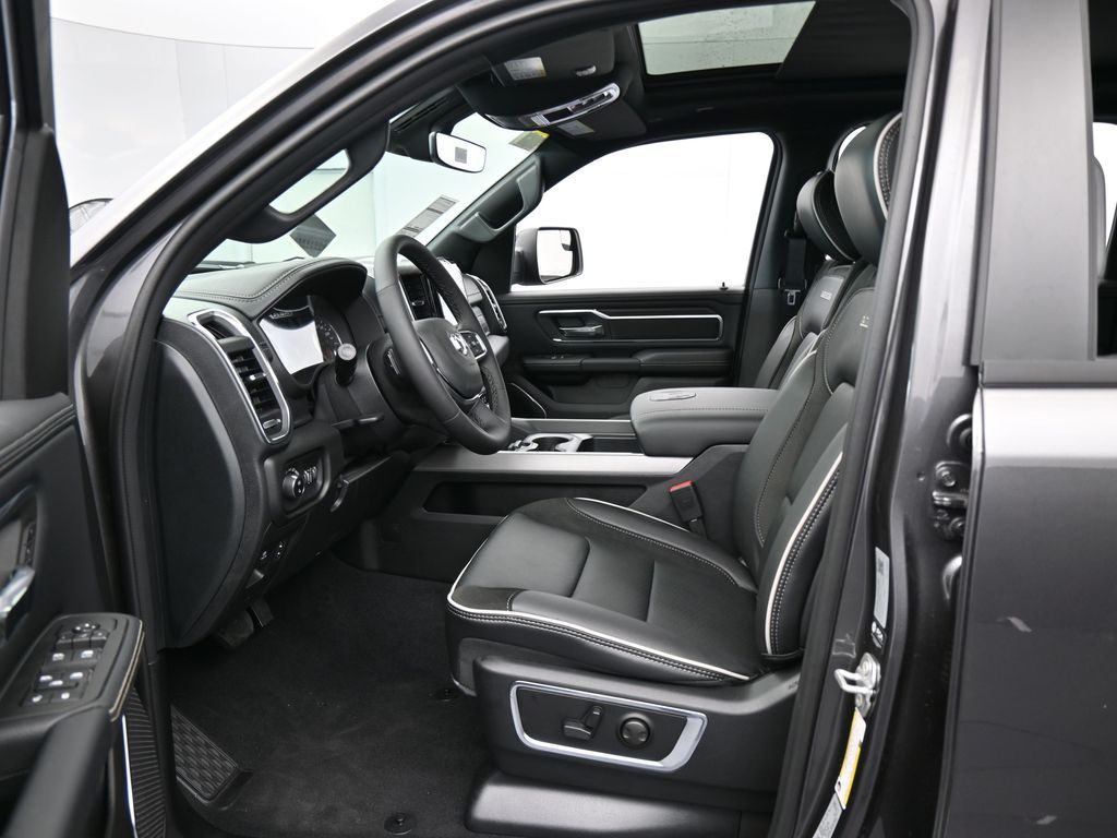 New 2026 Granite Crystal Metallic Clearcoat Ram Laramie image 12