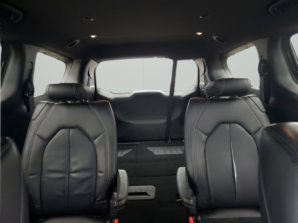 Used Car 2020 Chrysler Pacifica  Touring L Plus For Sale Under $25,000 In Austin, Texas