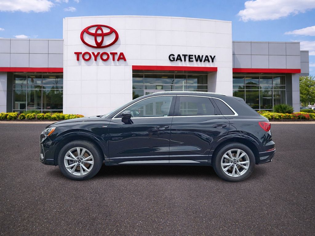 Thumbnail: 2021 Audi Q3 - 7