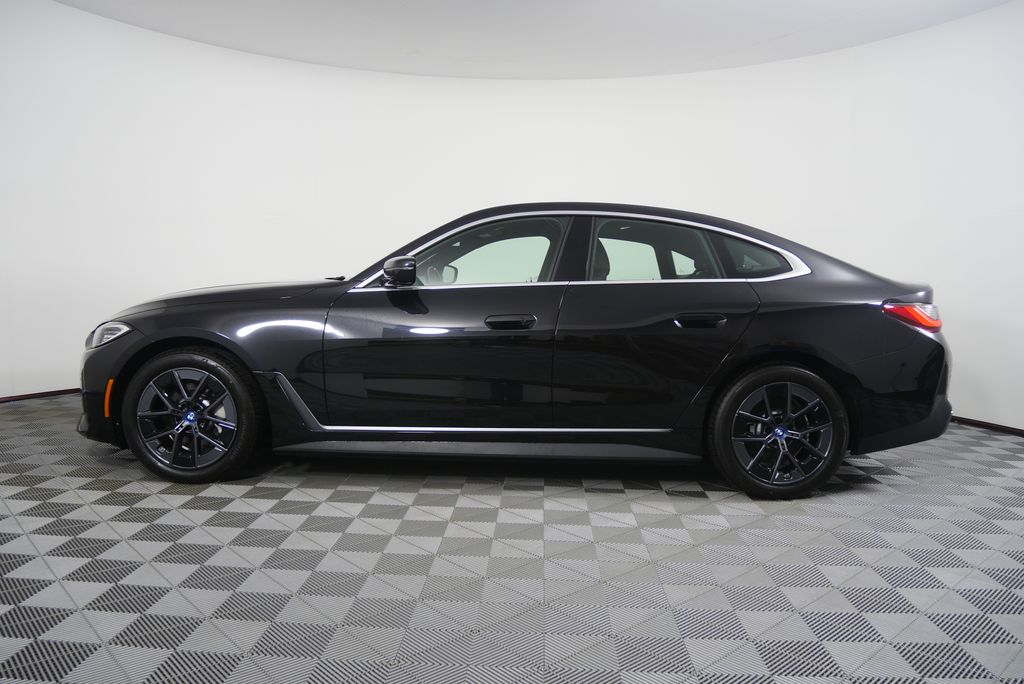 Thumbnail: 2023 BMW i4 - 6