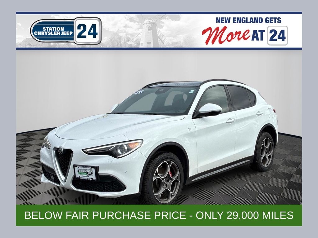 2022 Alfa Romeo Stelvio Ti AWD
