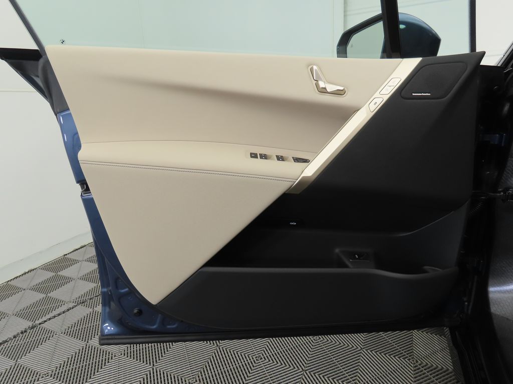 Thumbnail: 2026 BMW iX - 23