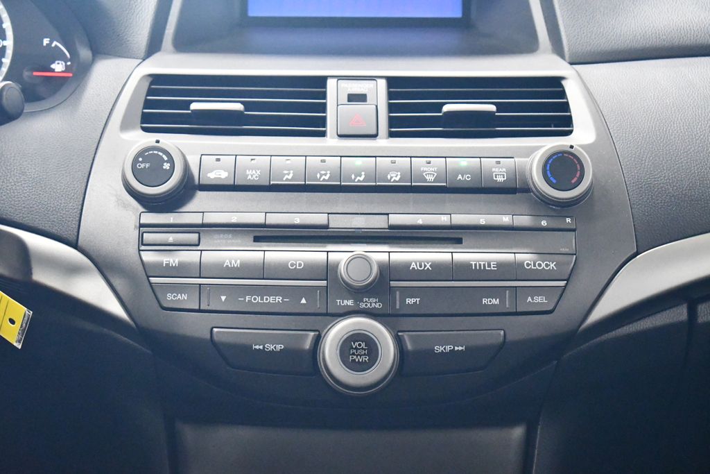 Thumbnail: 2011 Honda Accord - 18