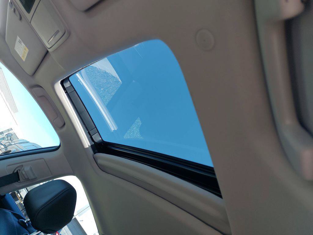 Used 2024  Honda Touring image 28