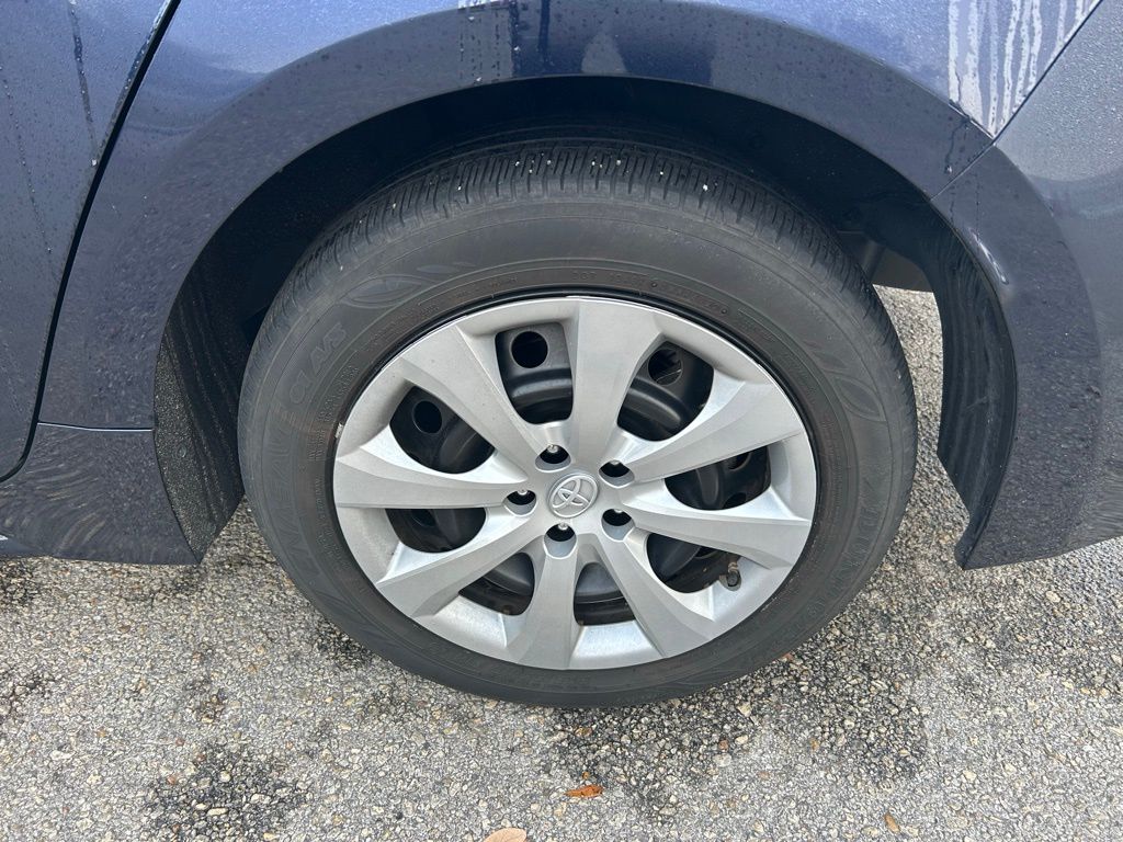 Thumbnail: 2023 Toyota Corolla - 9