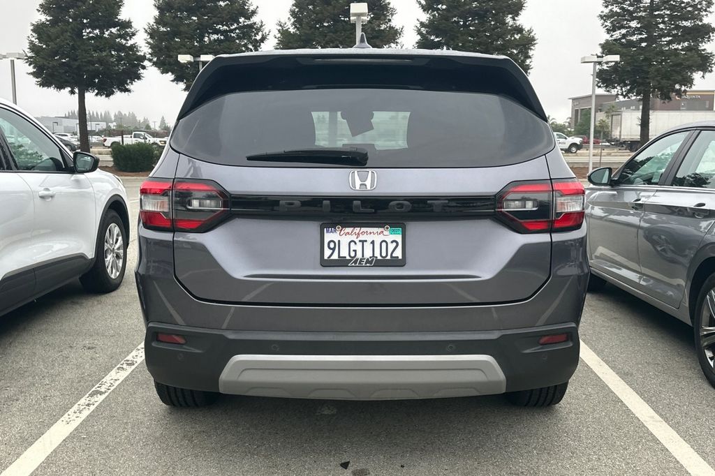 Used 2024 Modern Steel Metallic Honda EX-L image 6