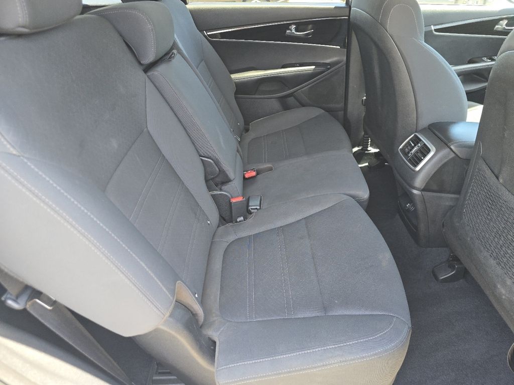 Used 2020 Silver Kia L image 18