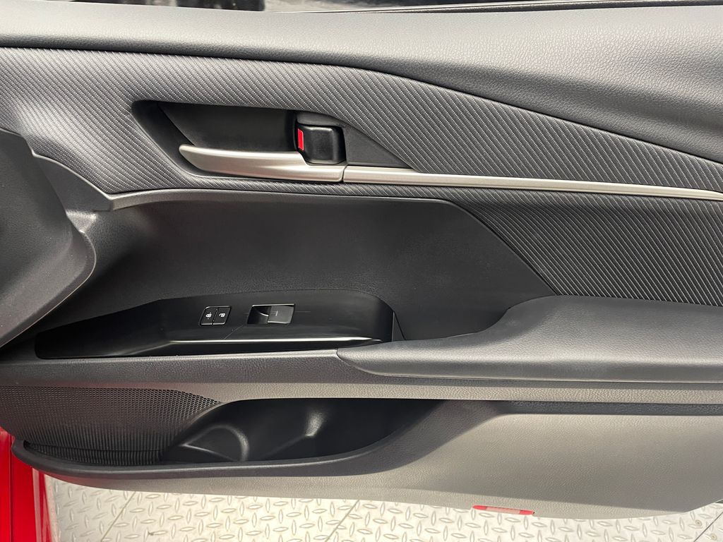 Thumbnail: 2025 Toyota Camry - 15