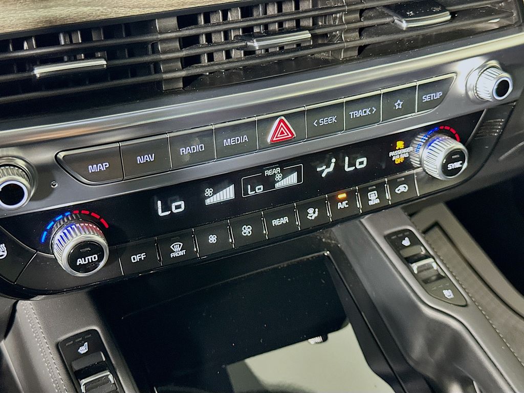 2022 Kia Telluride SX 16