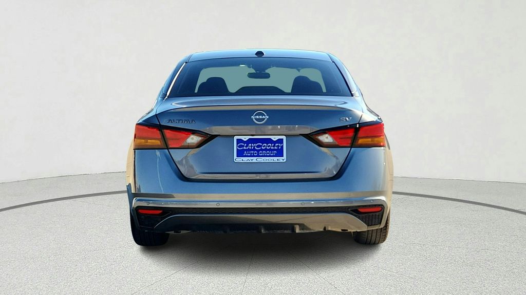 2024 Nissan Altima