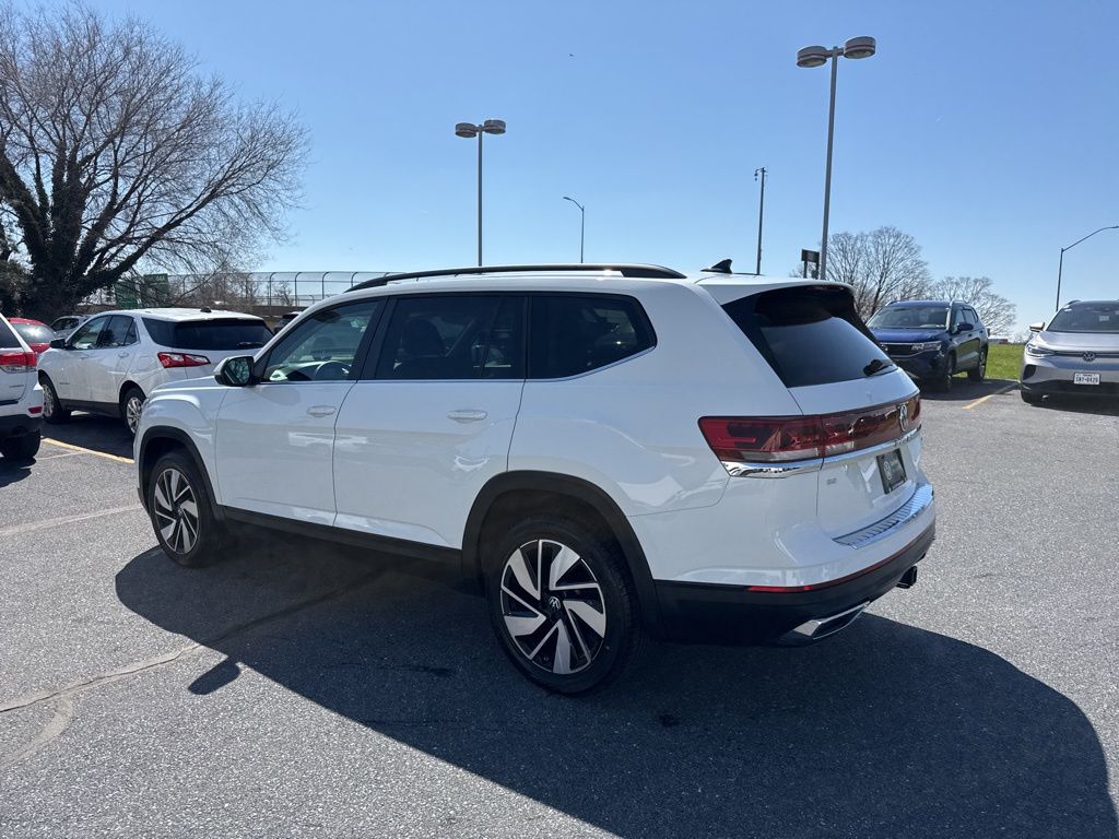 2025 Volkswagen Atlas 2.0T SE w/Technology White at Subaru and VW of Moon Township