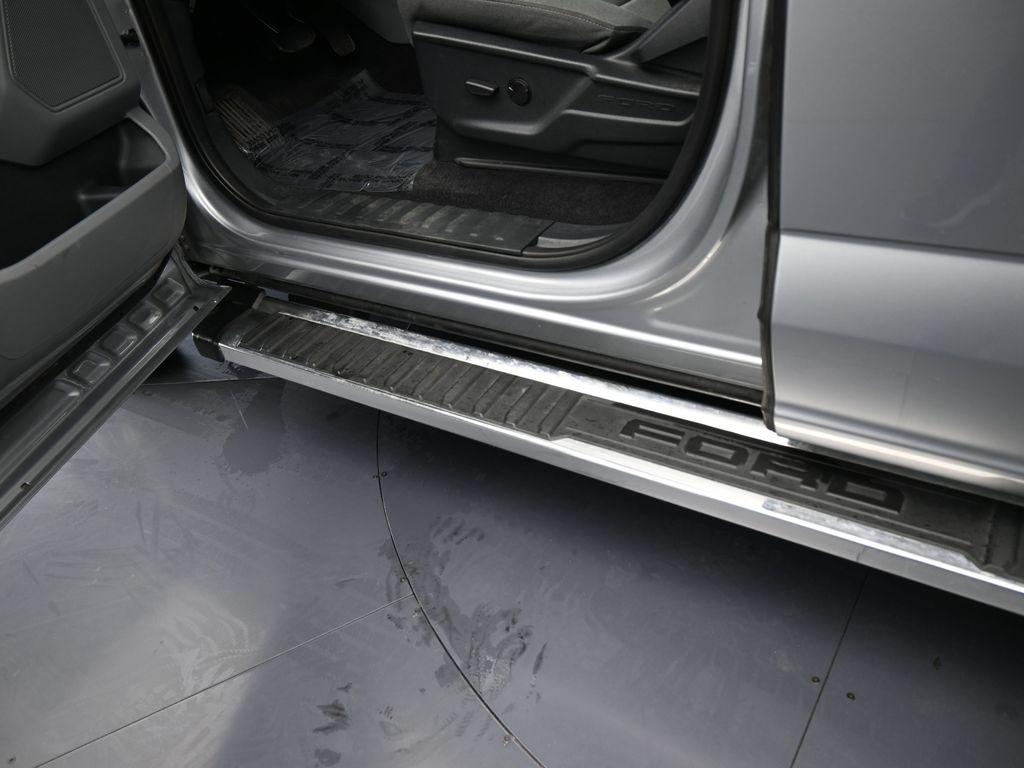 Used 2024 Silver Metallic Ford XLT image 41