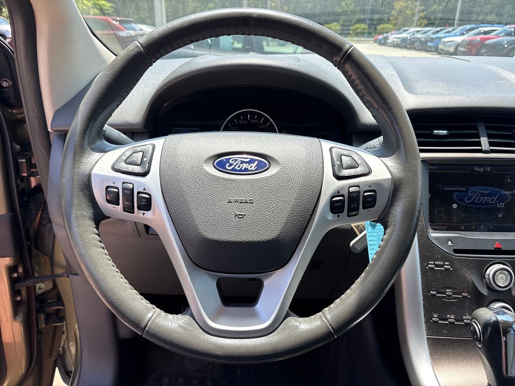 Used 2013 Green Ford SEL image 17