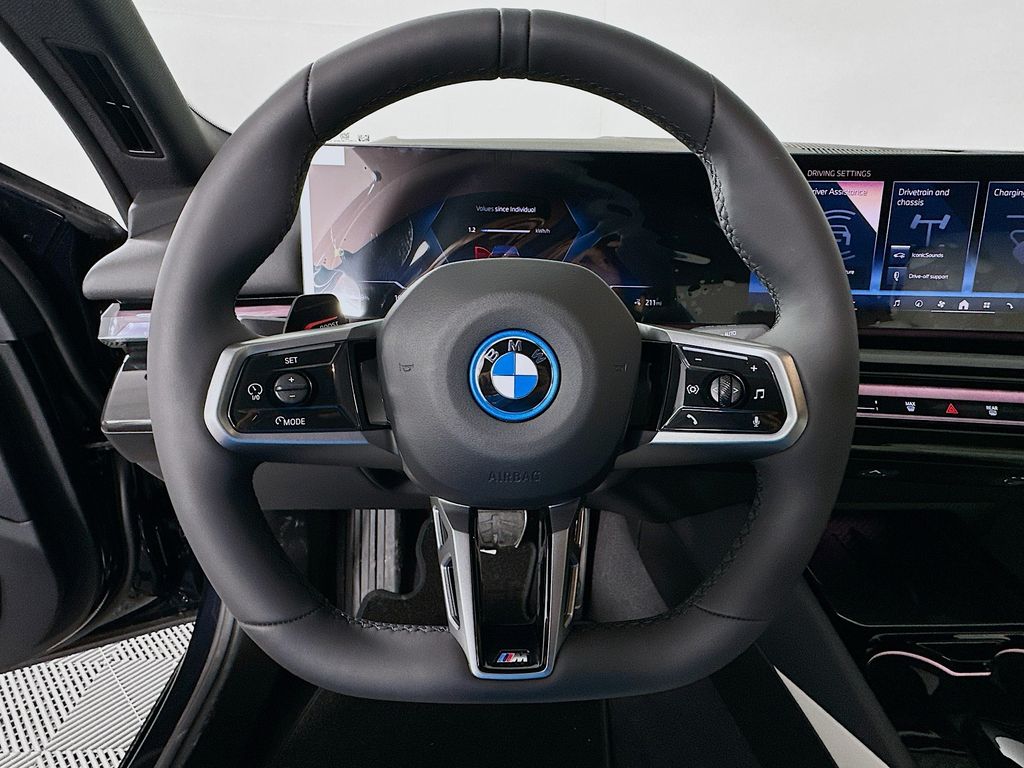 Thumbnail: 2026 BMW i5 - 10