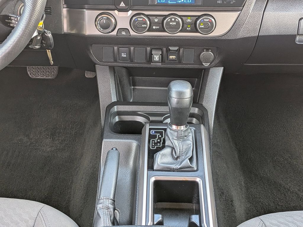 2022 Toyota Tacoma SR5 V6