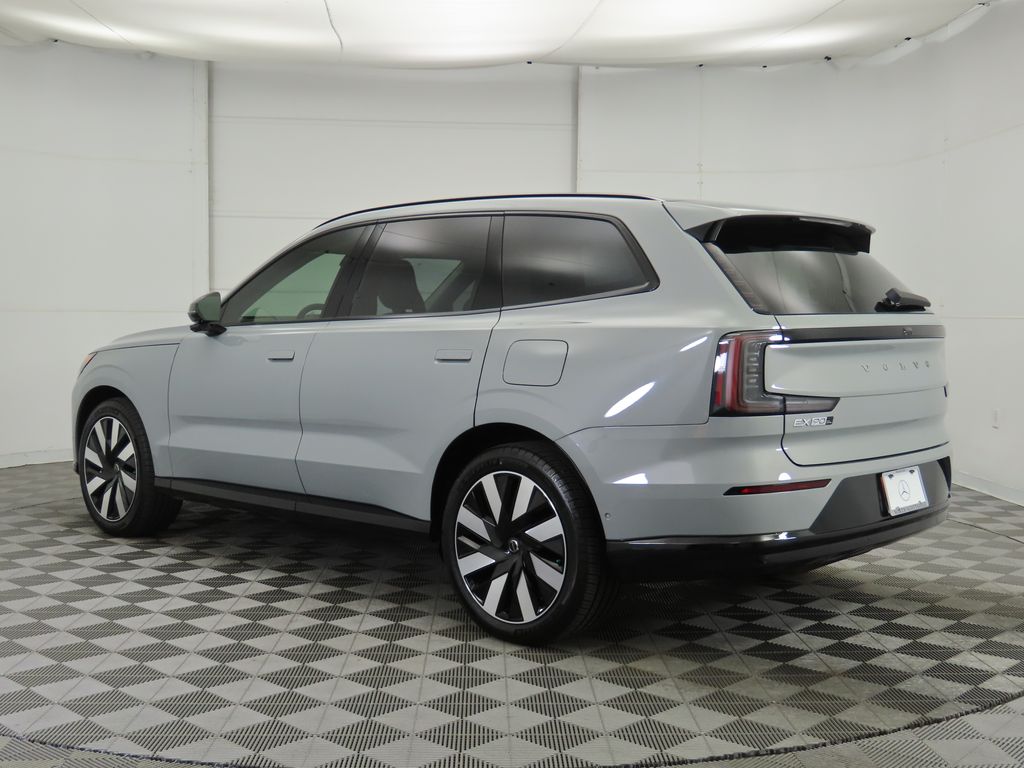 2025 Volvo EX90  7