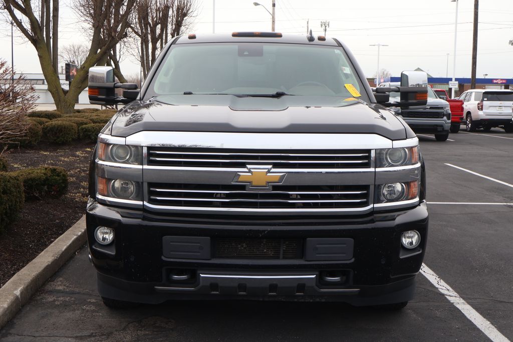 2015 Chevrolet Silverado 3500 High Country 2