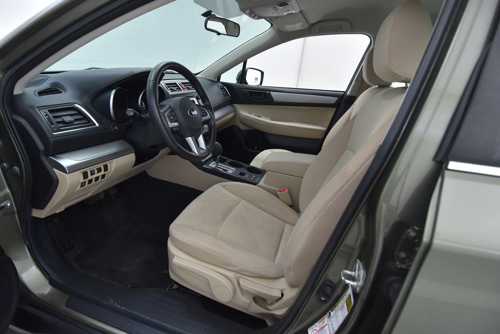 2017 Subaru Outback 2.5i photo