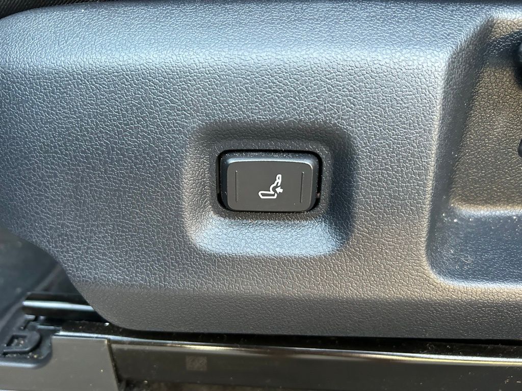 Thumbnail: 2025 Toyota Tacoma - 16