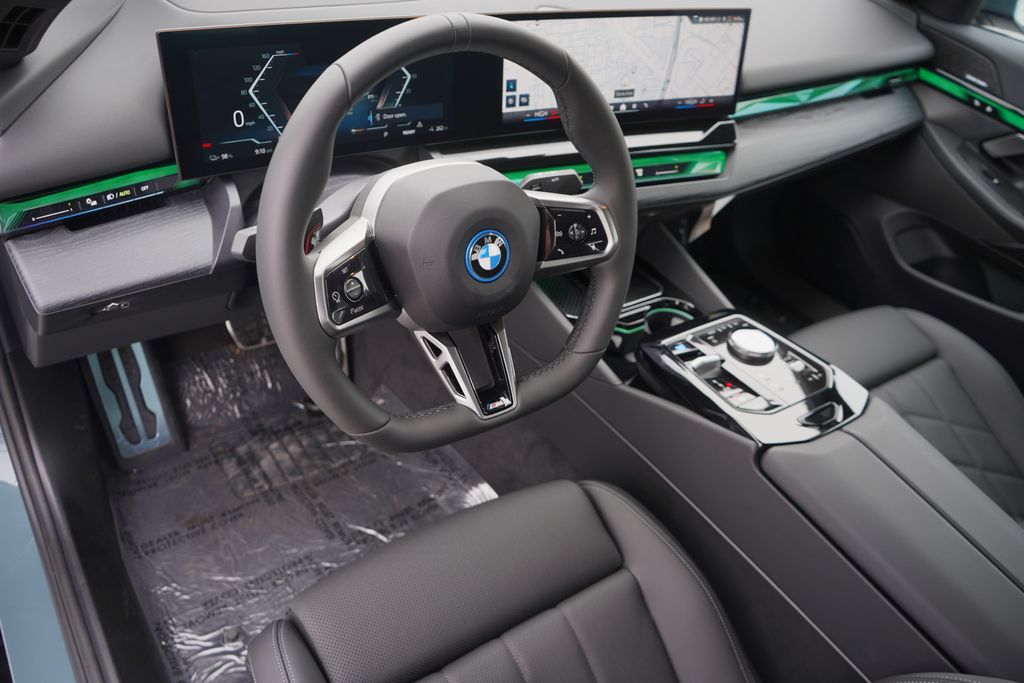 2024 BMW i5 eDrive40 13