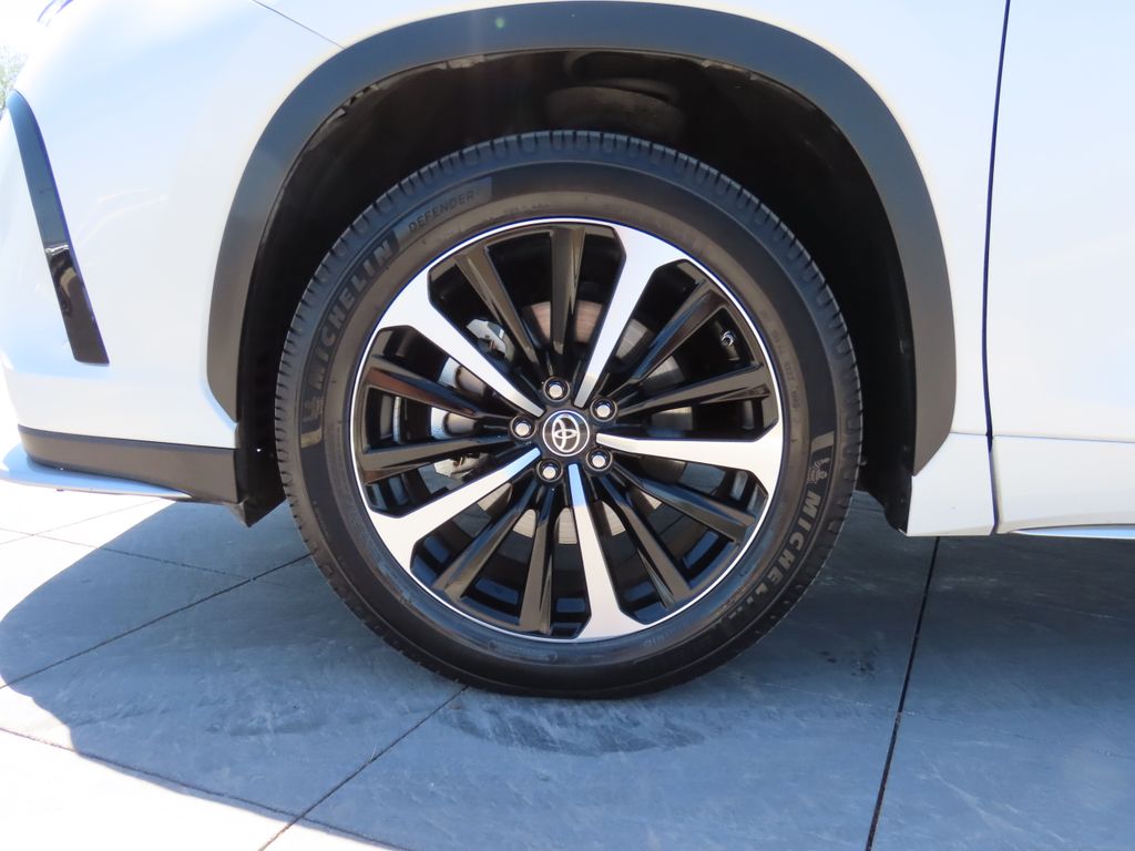 2021 Toyota Highlander XSE 30