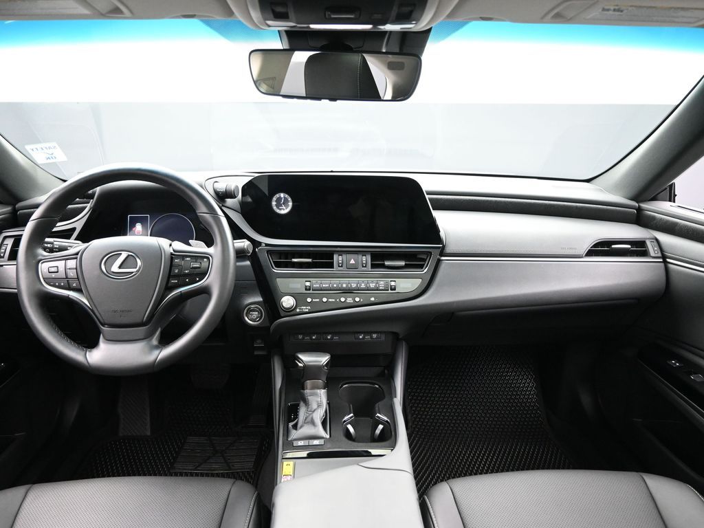 2024 Lexus ES 300h Base