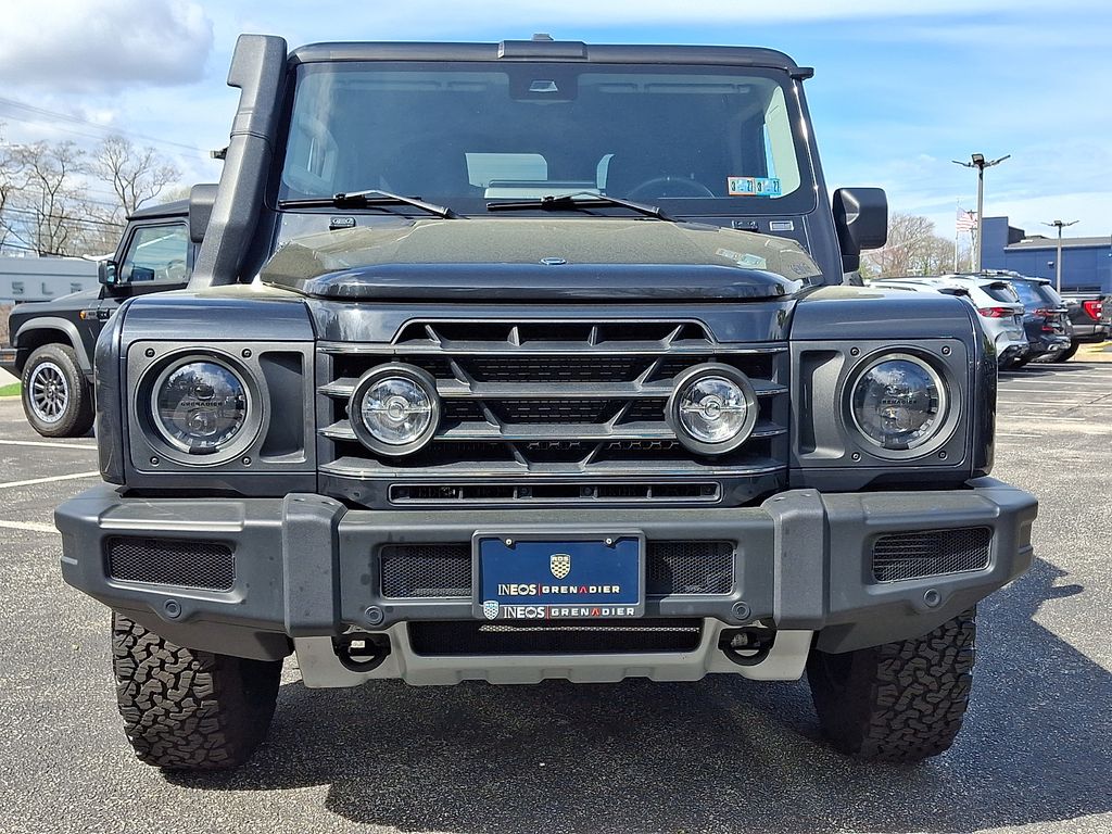 View vehicle photo 2