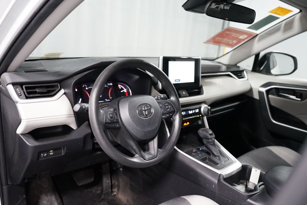 Thumbnail: 2024 Toyota RAV4 - 7
