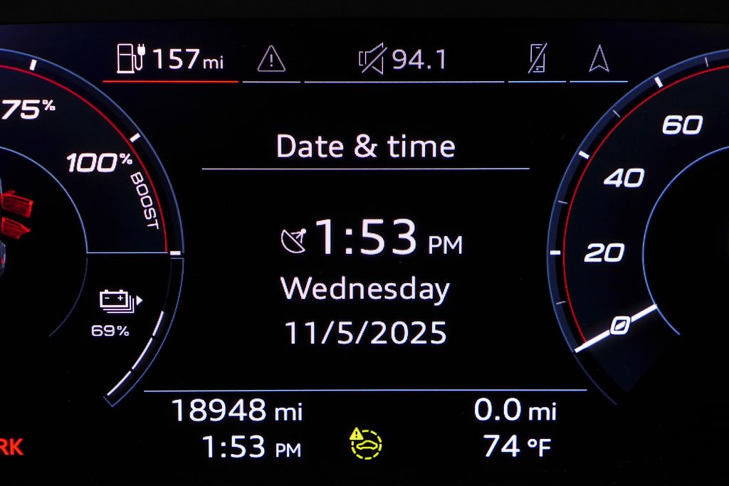 Thumbnail: 2024 Audi Q4 e-tron - 32