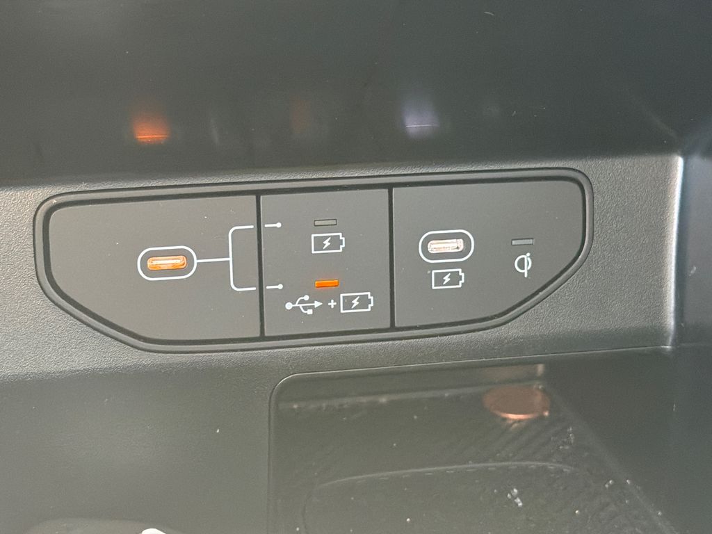 Used 2025 Black Kia S image 32