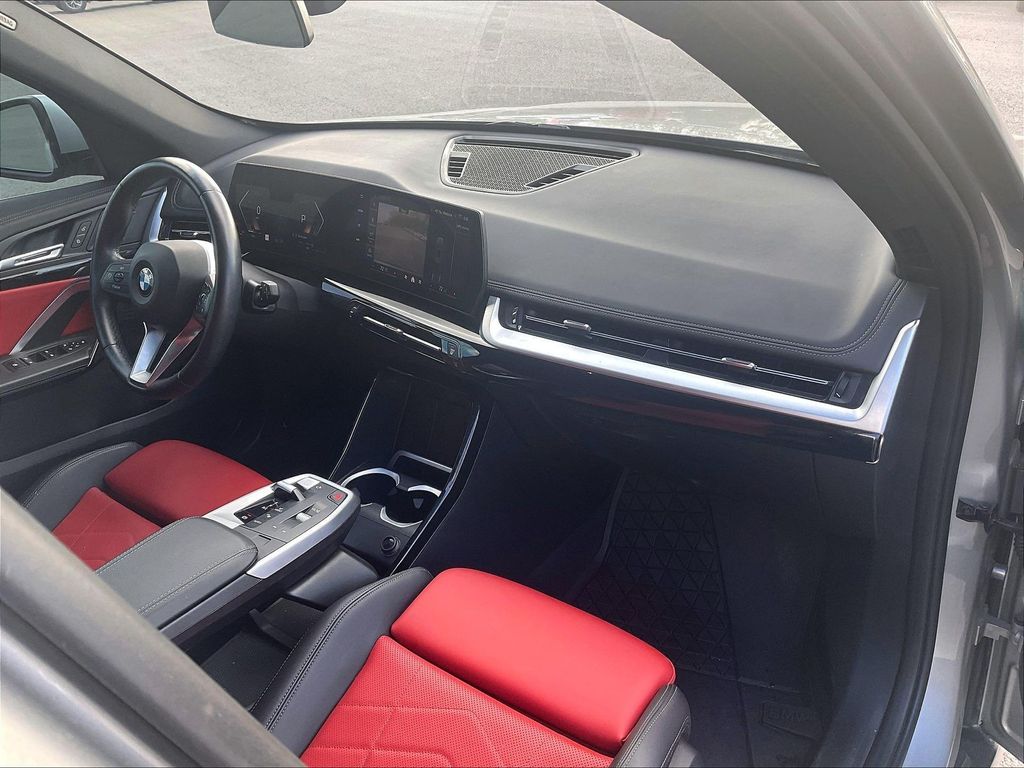 2024 BMW X1 — photo 14