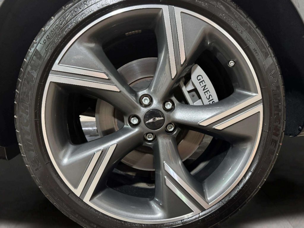 Used 2025 Makalu Gray Genesis 3.5T Prestige image 33