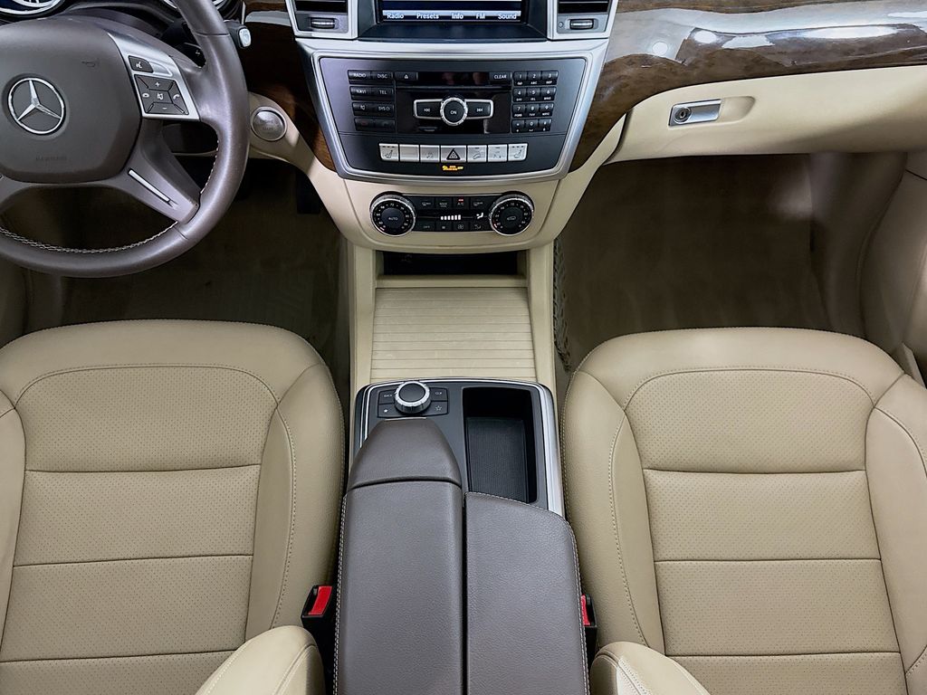 Thumbnail: 2015 Mercedes-Benz M-Class - 16