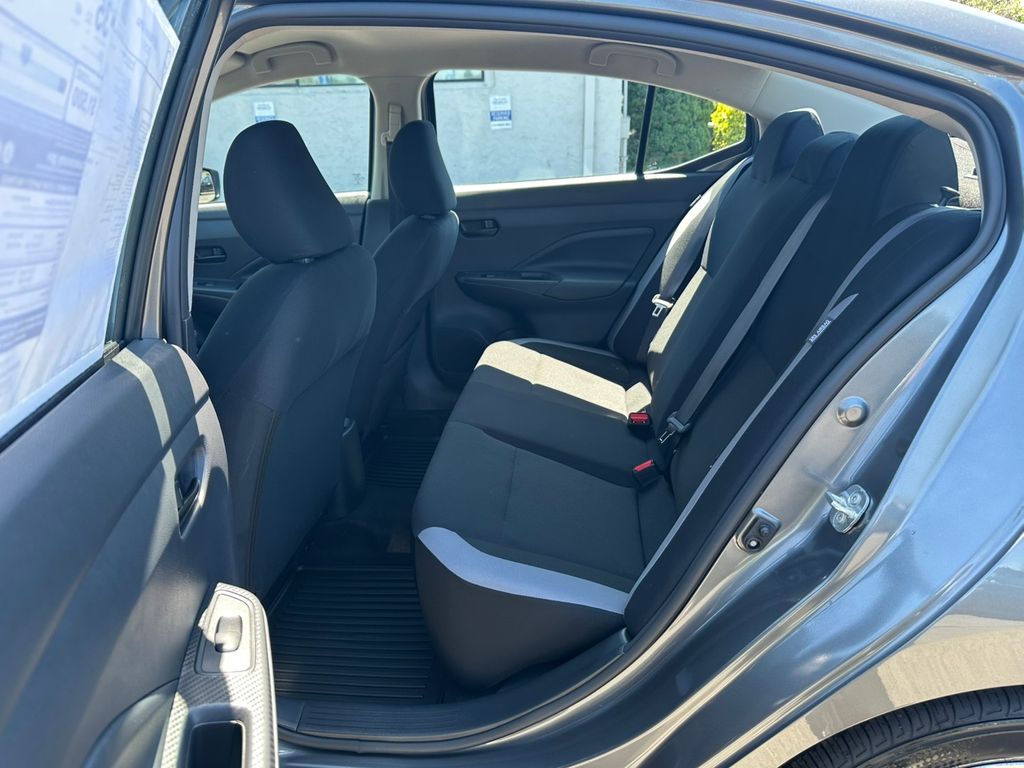 2025 Nissan Versa 1.6 S