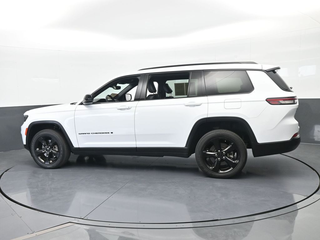 Used 2023 Bright White Clearcoat Jeep Altitude image 3
