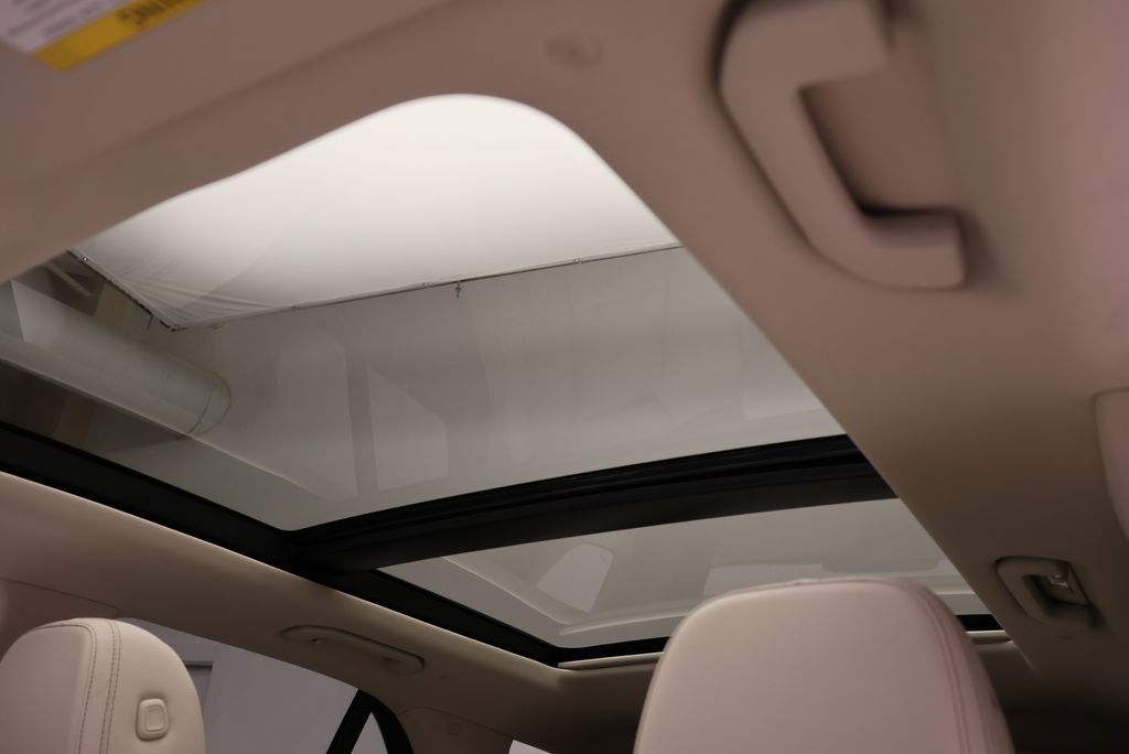 Thumbnail: 2026 Mercedes-Benz GLE - 15