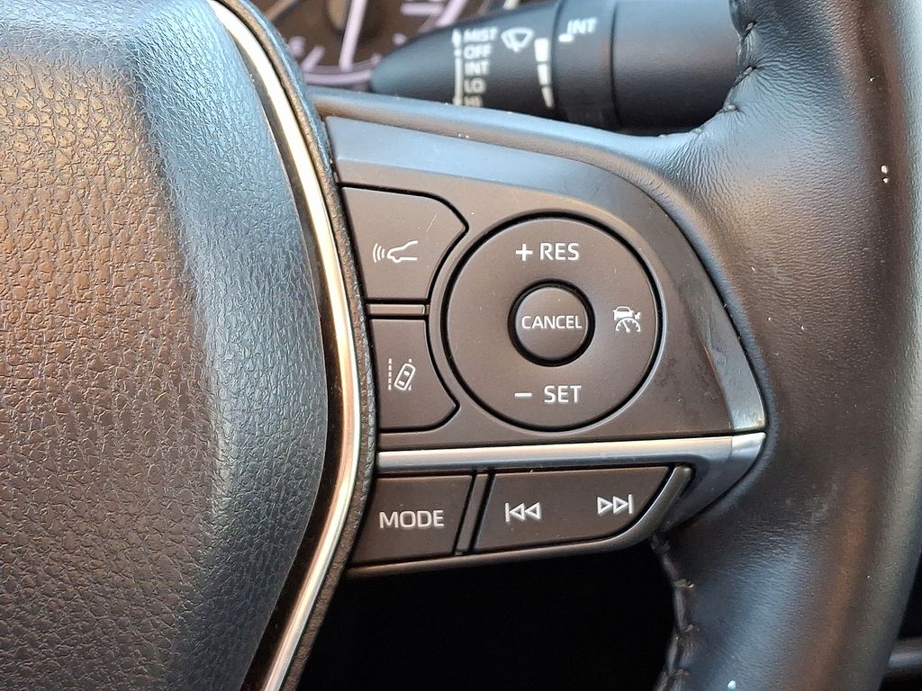 Thumbnail: 2019 Toyota Camry - 23