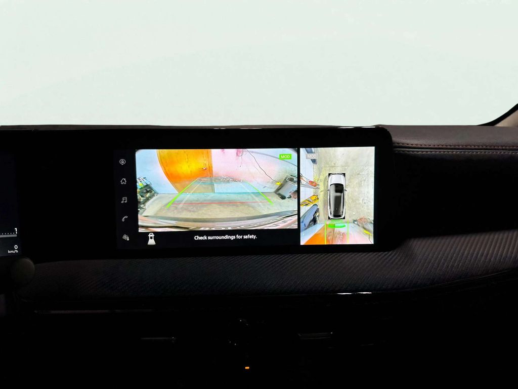 Certified Used 2025 Gun Metallic Nissan SR image 14