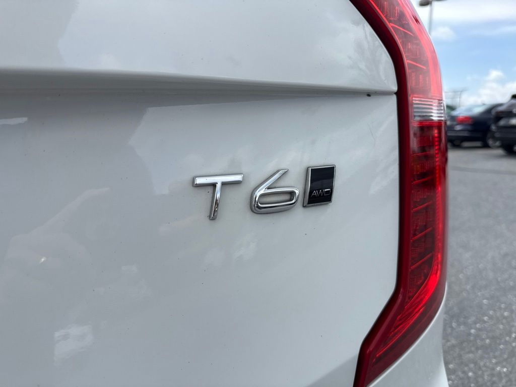2021 Volvo XC90 T6 Momentum White at Subaru and VW of Moon Township