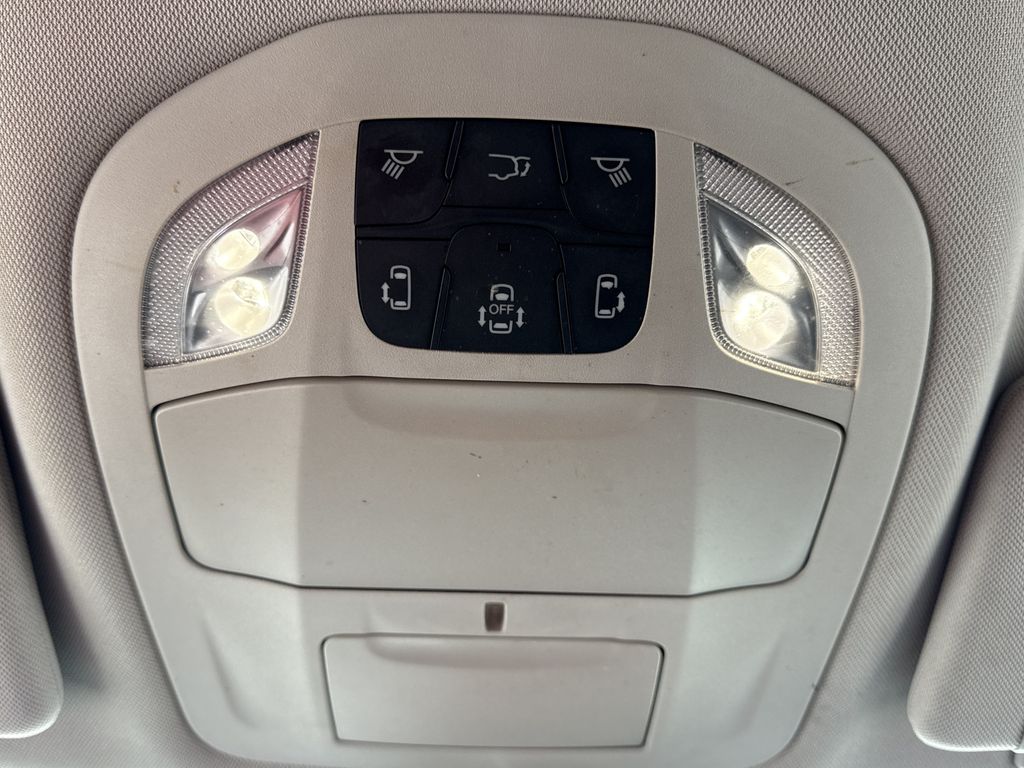 Used 2022 Chrysler Pacifica Van