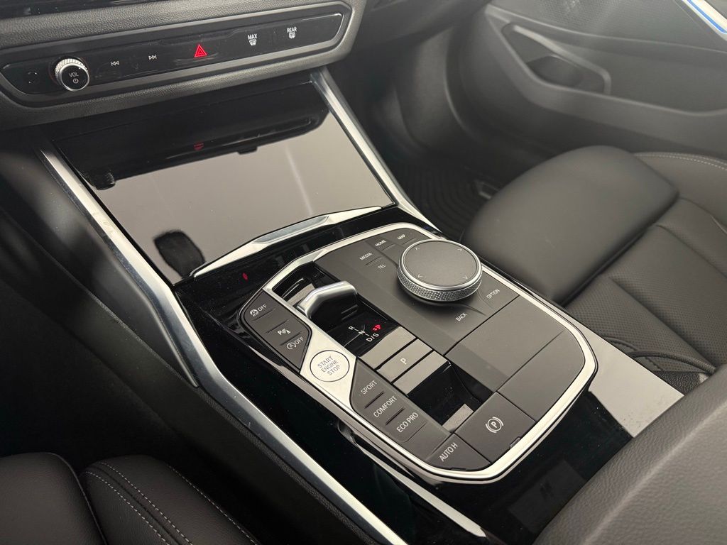 Thumbnail: 2023 BMW 3 Series - 16