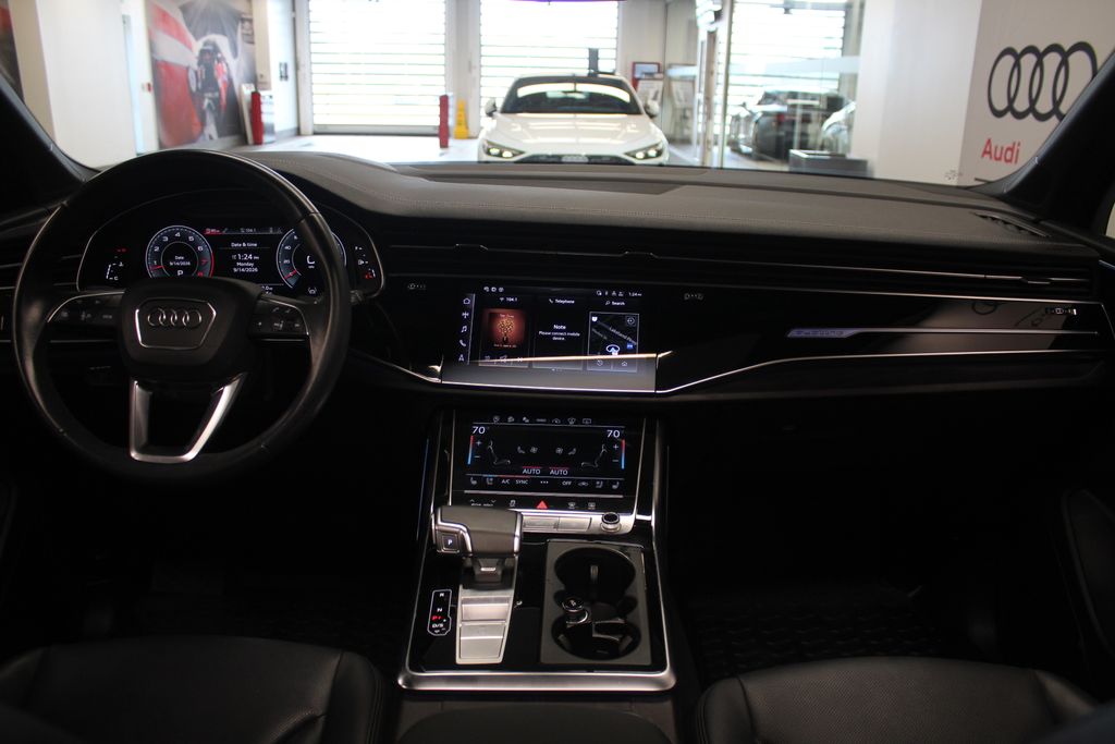 Thumbnail: 2023 Audi Q7 - 10
