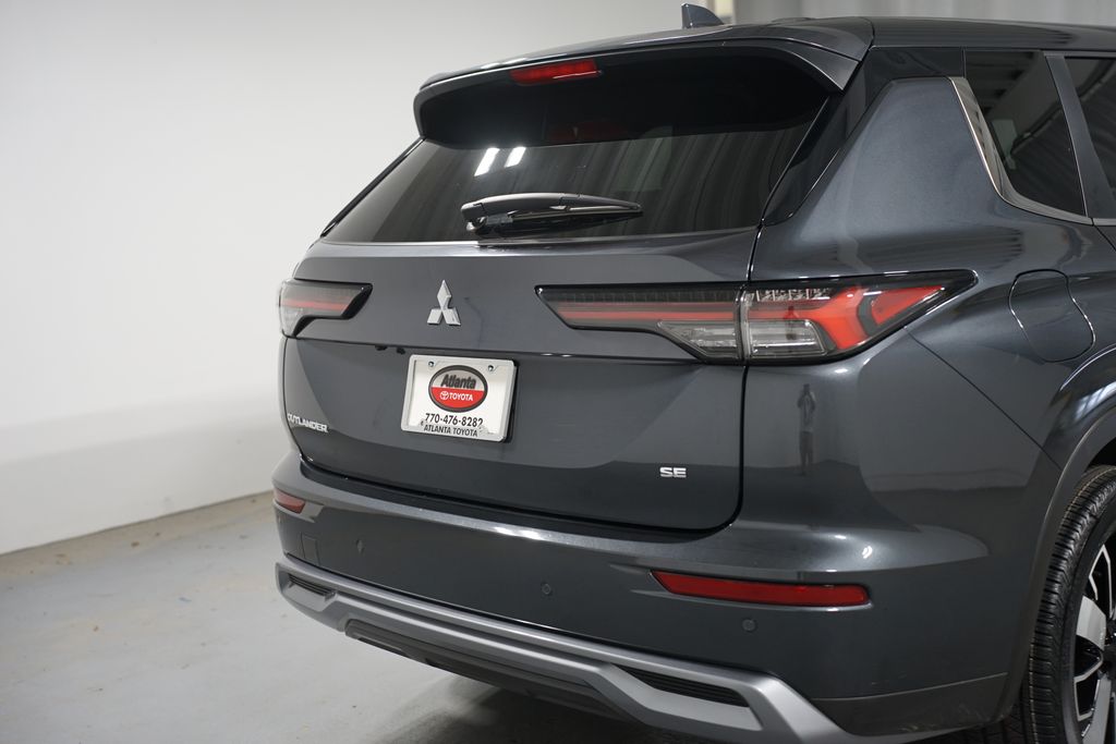 Thumbnail: 2025 Mitsubishi Outlander - 10