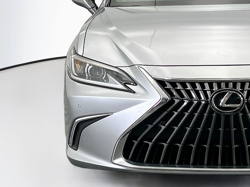 Thumbnail: 2023 Lexus ES - 12