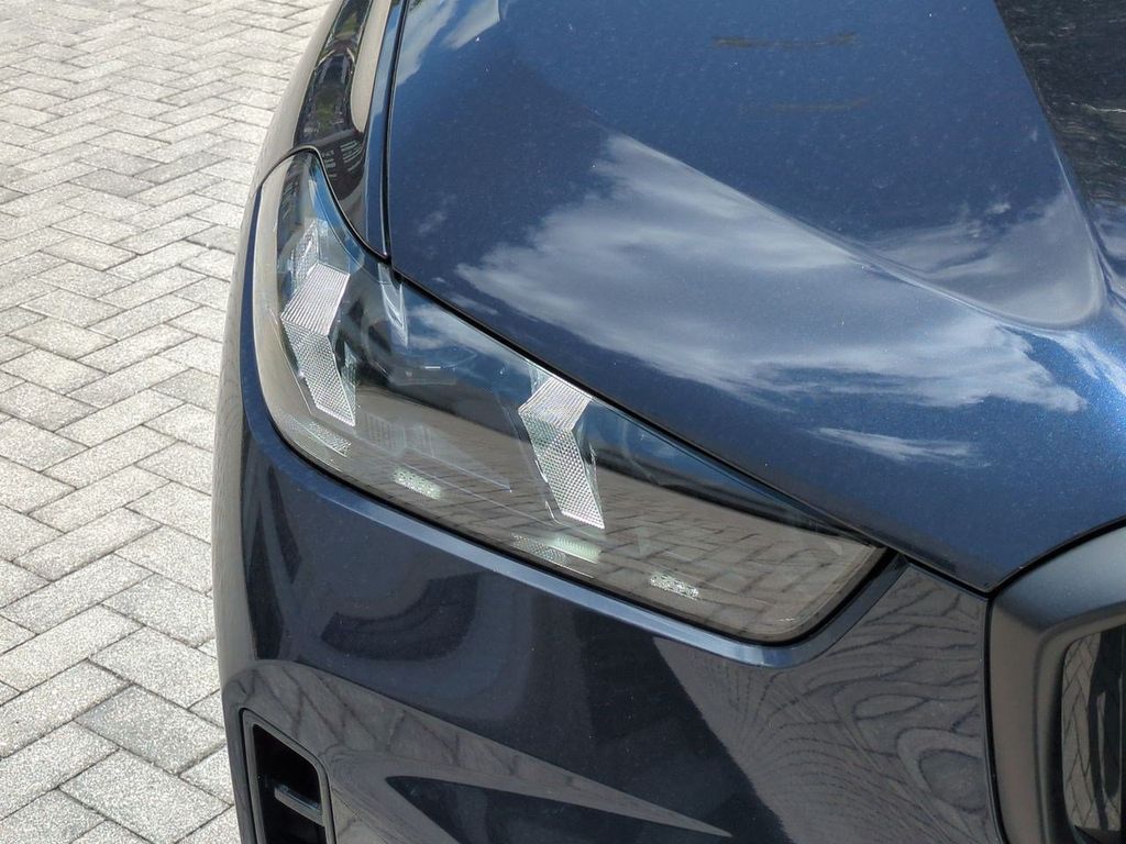 New 2026 Black BMW xDrive40i image 10