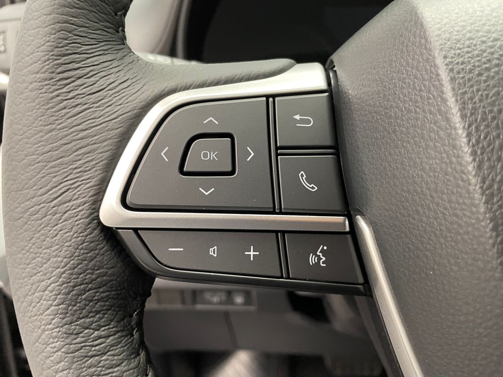 Thumbnail: 2025 Toyota Sienna - 22