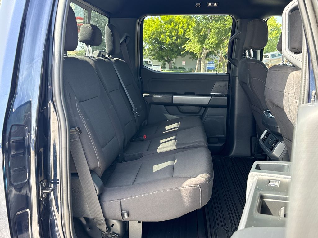 Certified Used 2025 Blue Ford XLT image 29