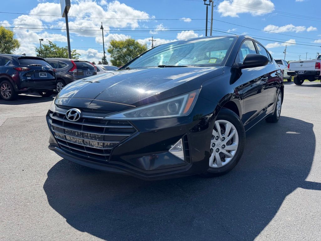  2019 Hyundai Elantra SE FWD   