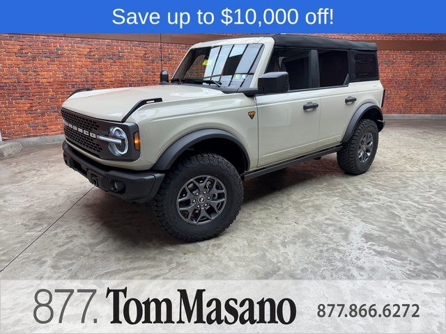 Desert Sand 2025 Ford Bronco SUV / Crossover Four-Wheel Drive Automatic