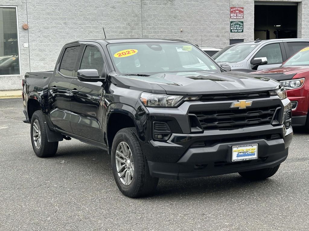 Black 2023 Chevrolet Colorado Pickup Truck Four-Wheel Drive 8-Speed Automatic